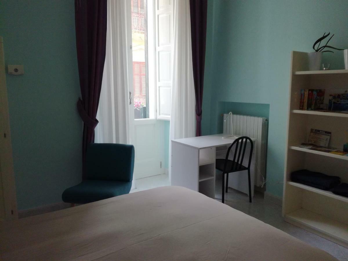 Ferienwohnung Cairoli 79 Bari Exterior foto