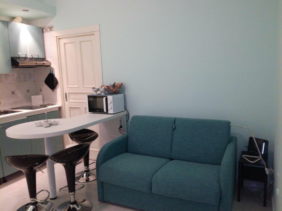 Ferienwohnung Cairoli 79 Bari Exterior foto