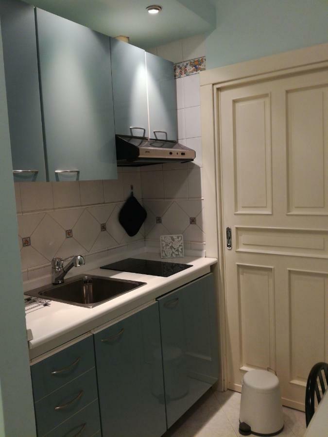 Ferienwohnung Cairoli 79 Bari Exterior foto